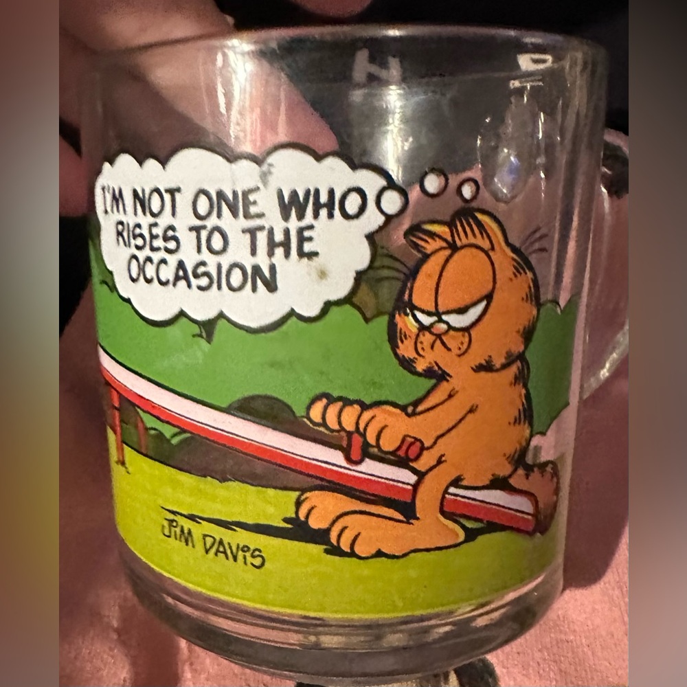 Vintage McDonalds Garfield collection glass